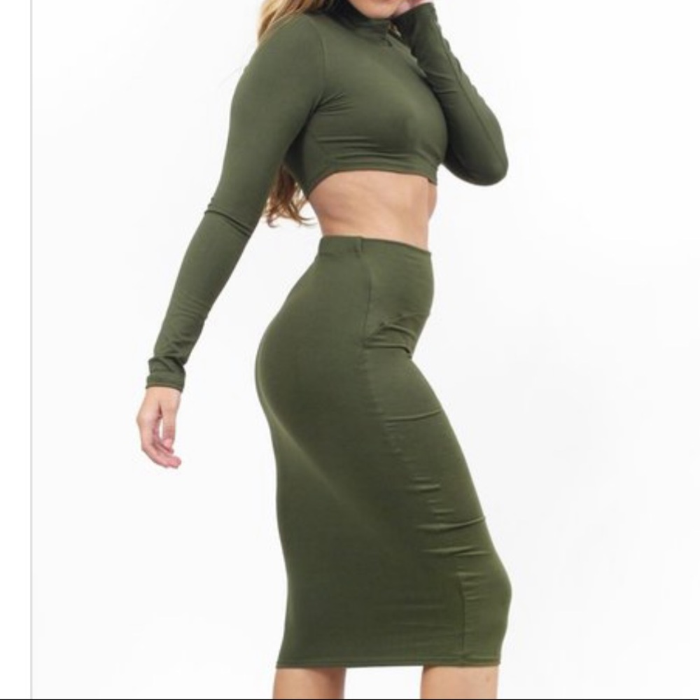 2pc crop top with skirt